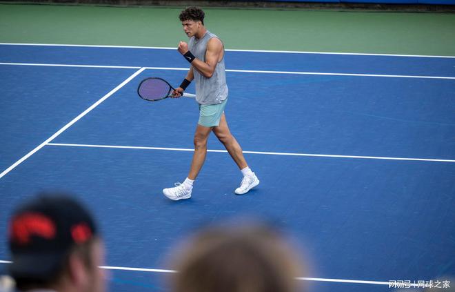 了惊人的进 了惊人的进