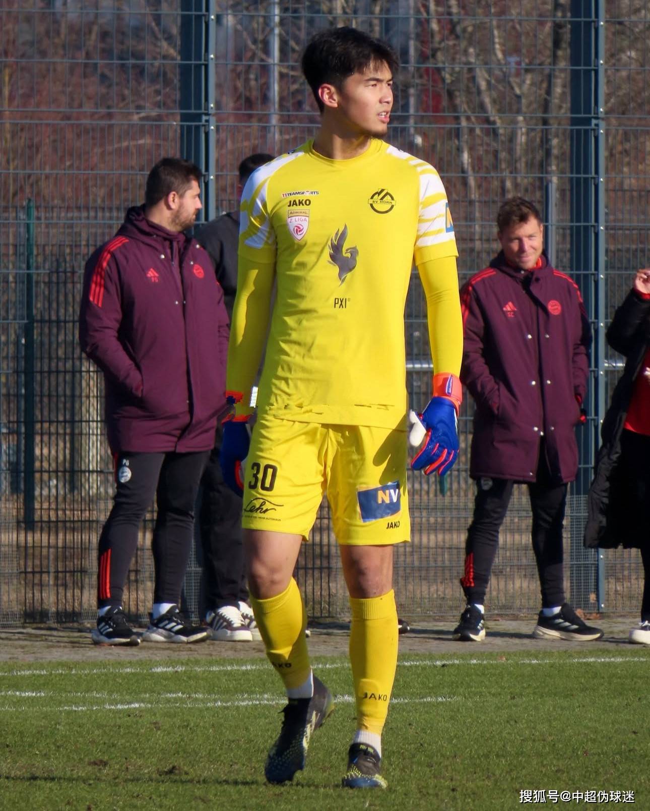 与之相对的 与之相对的