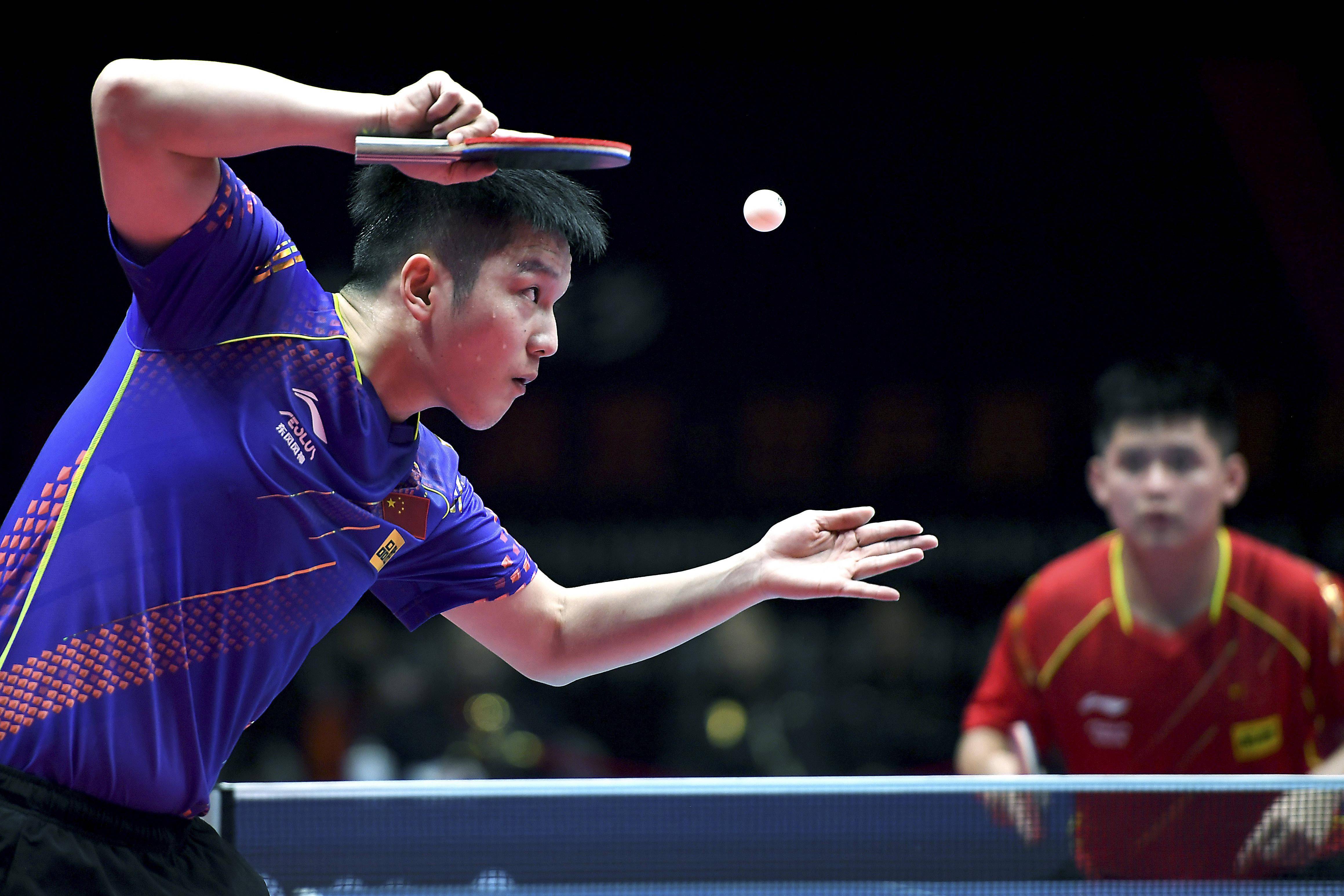 球与禁区外 球与禁区外